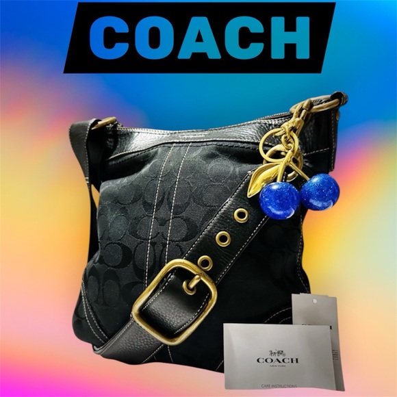 Coach Handbags - Vintage Coach soho shoulder Bag Black with Gold Accents